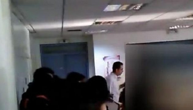 Λάρνακα: Μαθητής όρμηξε να πνίξει καθηγήτρια μέσα στην τάξη